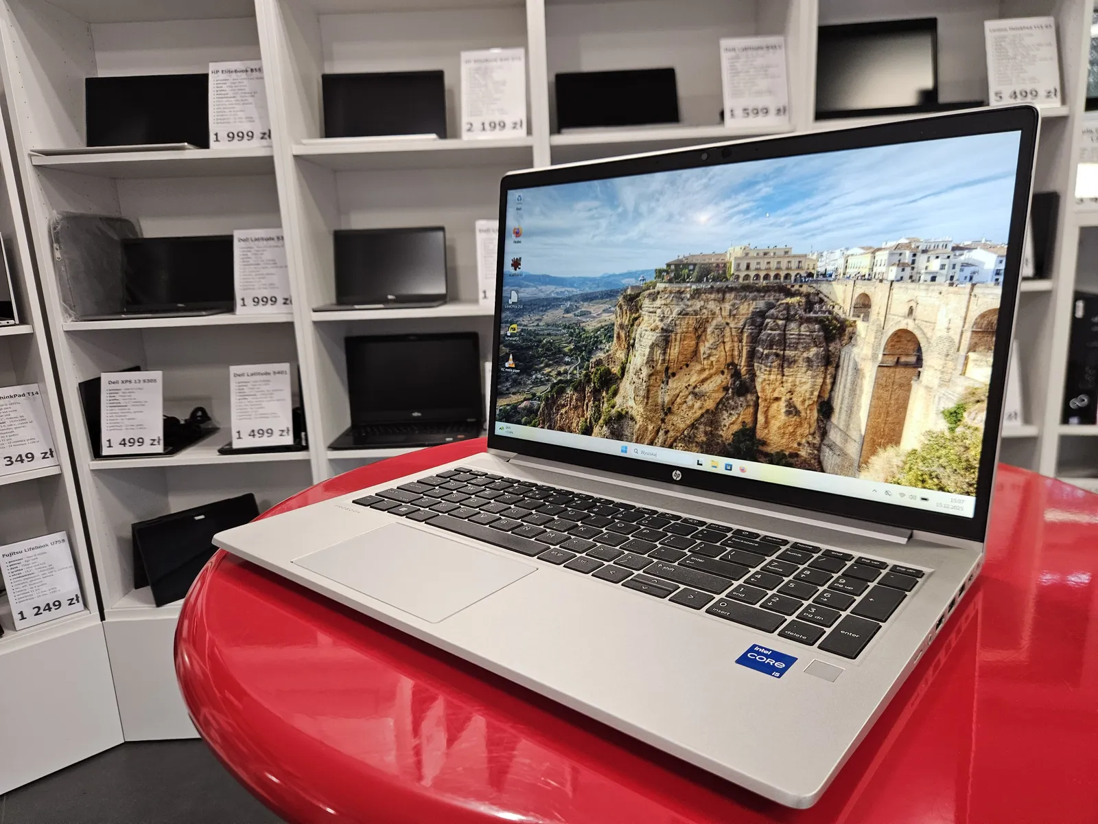 Laptop poleasingowy HP ProBook srebrny — sklep LaptopyPoleasingowe.com